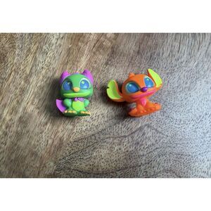 Disney Doorables Blacklight Stitch Lot – Neon Stitch & Hero Stitch